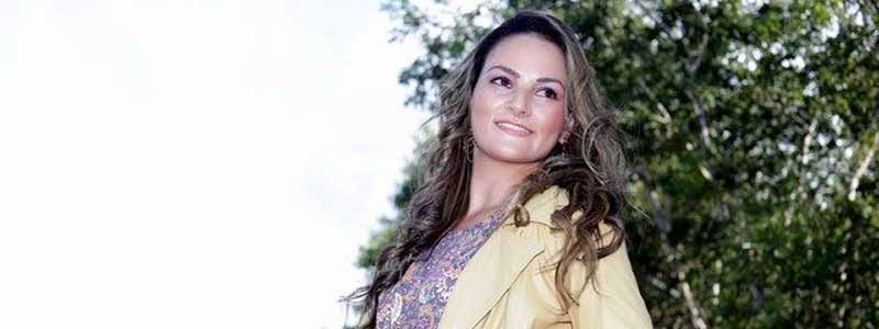 Daniela  Paula Oliveira arrasa em sessão fotográfica