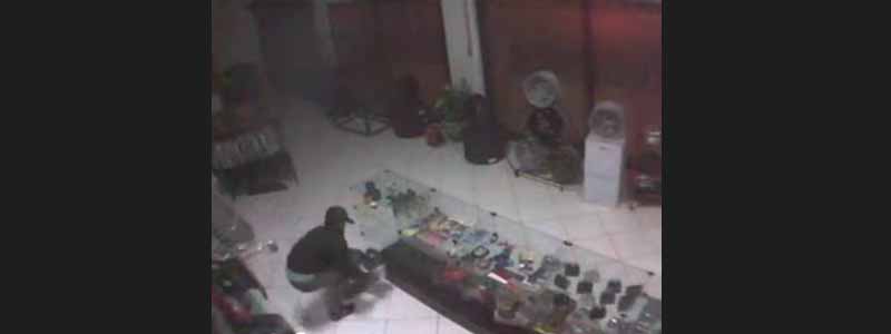 Câmera de segurança flagra homem furtando objetos do Bossoni Centro Automotivo