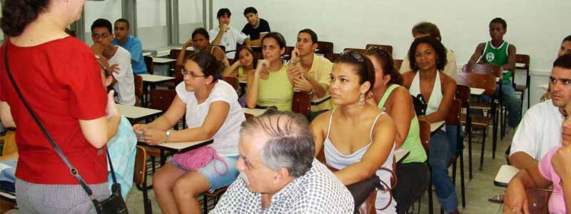 Escola Diva Figueiredo abre inscrições para EJA - Educação para Jovens e Adultos