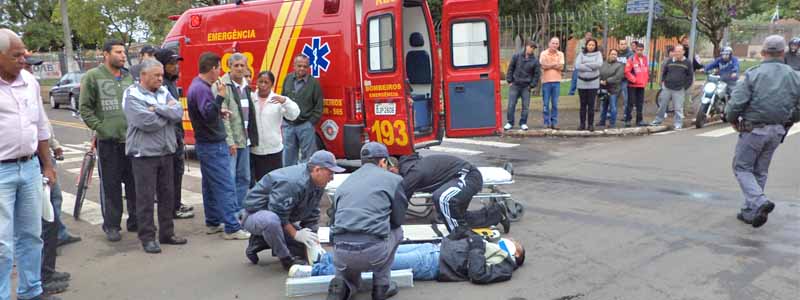 Falta de atenção provoca mais um acidente entre veículos