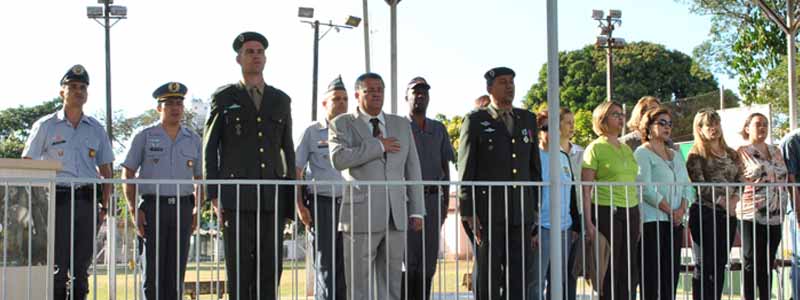 TG realiza solenidade alusiva ao Dia do Soldado e encerra Campanha Arroz com Feijão