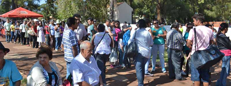 Fiéis lotam ruas em Maracaí para homenagear ‘Menino da Tábua’