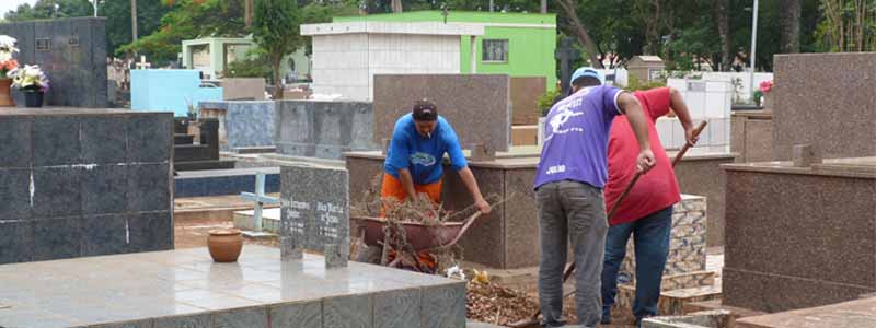 Prefeitura realiza limpeza e reparos em cemitérios da cidade e dos distritos para o Dia de Finados