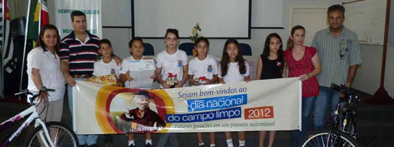 Estudantes da rede municipal são premiados em concurso de desenho e redação