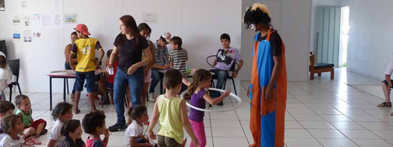 CRAS da Barra Funda promove brincadeiras e muita diversão para comemorar a semana da criança