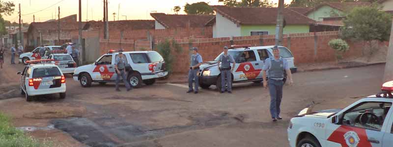 Objetos furtados no Lojão dos Móveis são encontrados em casa abandonada; dois vão parar na cadeia