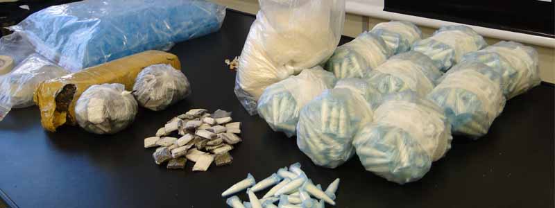Polícia de Assis apreende 40 kg de cocaína dentro de painel de carro