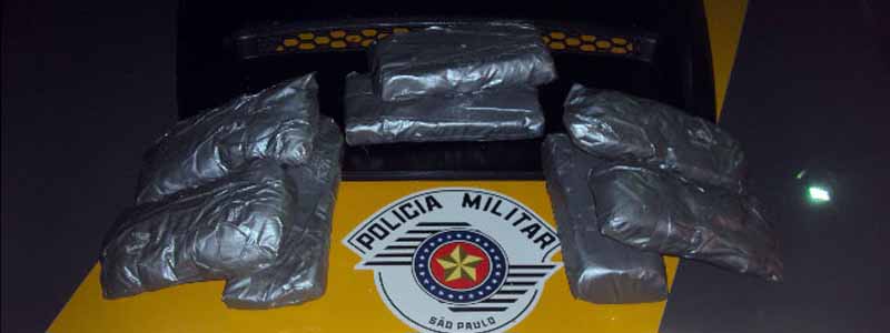 Polícia encontra mais de 4 quilos de cocaína em ônibus em Rancharia