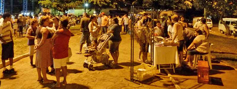 Feira da Lua permanece na quadra da Vila Gammon nesta quarta-feira