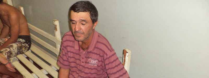Homem vai pedir antecedentes criminais na delegacia e acaba preso