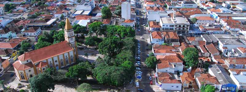 Ao contrário de outras cidades, Paraguaçu honra compromissos e paga salários de servidores públicos
