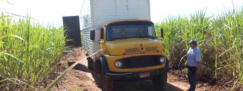 Caminhão furtado em Marília é localizado por trabalhadores rurais em Paraguaçu