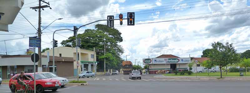 Prefeitura instala sinalizador em semáforo da Siqueira e busca alternativas para melhorar o trânsito