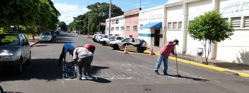 Prefeitura segue atualização da sinalização de trânsito em Paraguaçu