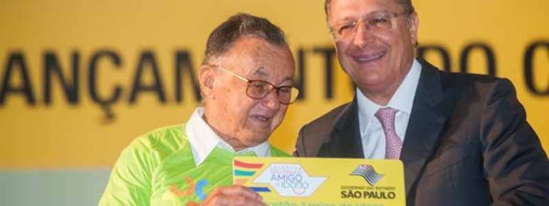 Idosos com mais de 80 anos podem se cadastrar para receber o Cartão Amigo do Idoso