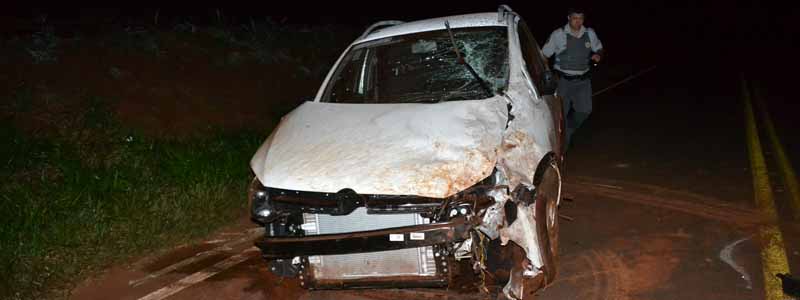 Homem pega carro emprestado de amigo e se envolve em acidente