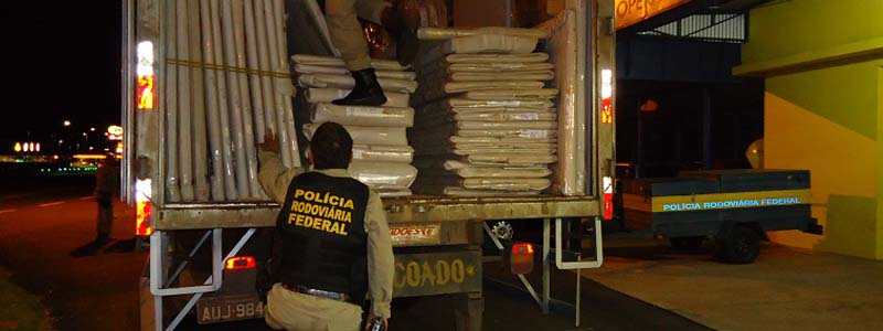 Polícia Rodoviária apreende meia tonelada de maconha em Ourinhos