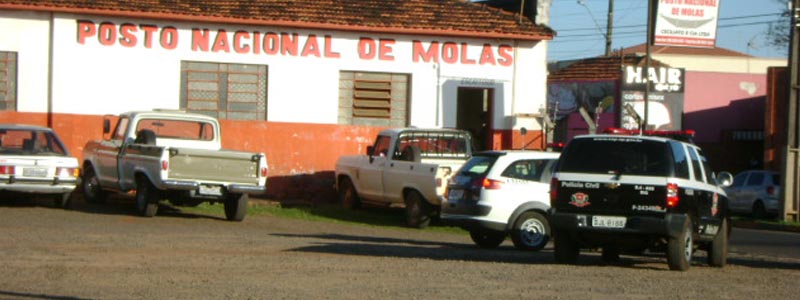 Ladrões agridem vítimas durante assalto em Assis