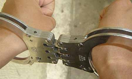 Homem agride amásia com socos e empurrões e paga fiança para ser liberado