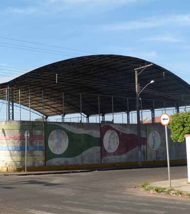 Quadra Elzinha já está coberta e em breve sediará projetos esportivos da Prefeitura