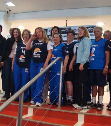 Delegação assisense apresenta uniforme do 17º JORI