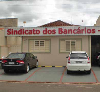 Sindicato de Assis homenageia bancários pelo seu dia
