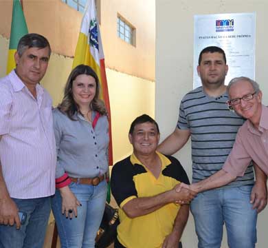 Autoridades locais e servidores públicos marcam presença na inauguração da sede do SindServ