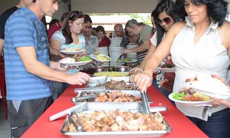 Sindicato homenageia bancários com almoço