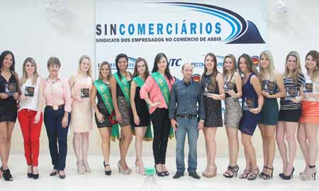 Sincomerciários faz entrega de prêmios a Miss Comerciária e demais candidatas