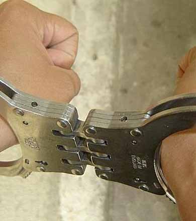 Homem ameaça agredir mulher, ateia fogo na residência e acaba preso