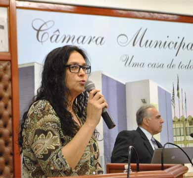Sessão de seis horas e meia termina com três projetos aprovados