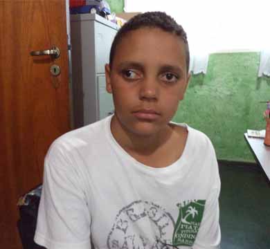 Conselho Tutelar pede ajuda para encontrar família de menino que está perdido