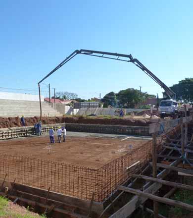 Piscina municipal será coberta e aquecida com apoio do Ministro Aldo Rebelo