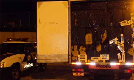 150 mil maços de cigarros contrabandeados são apreendidos na Raposo Tavares