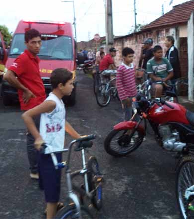 Cão morre e motociclista fica ferido após acidente na Barra Funda