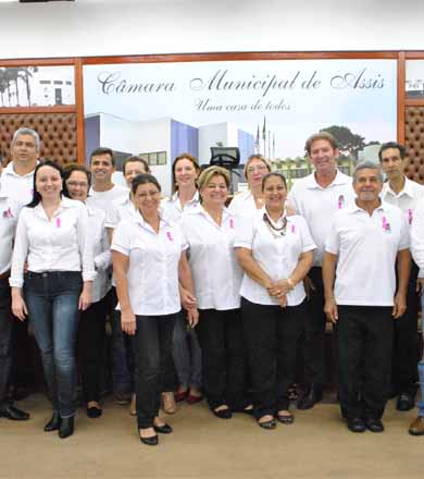 Colaboradores da Câmara de Assis entram na Campanha “Outubro Rosa”