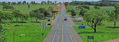 CART lança vigas de dispositivo do km 494 da SP-270 Raposo Tavares