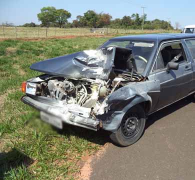 Parati tem princípio de incêndio após colisão em pick-up