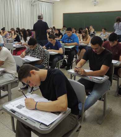 Candidatos aos onze cursos da Fema realizaram na última segunda-feira a Prova do Vestibular
