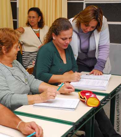 Escola Diva Figueiredo abre nesta semana as inscrições para EJA
