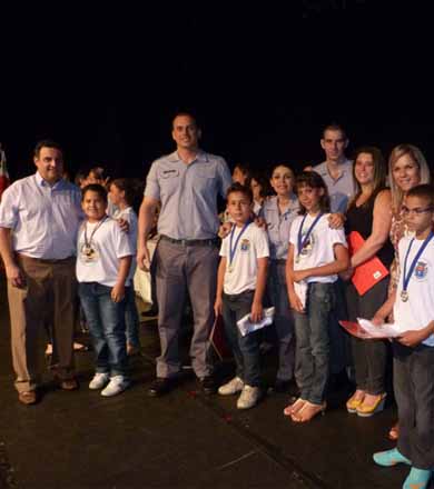 Policia Militar realiza formatura do PROERD e entrega certificados para cerca de 300 estudantes