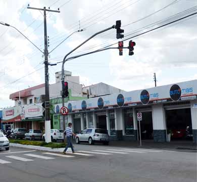Prefeitura altera rota de conversão próximo ao semáforo da Siqueira Campos