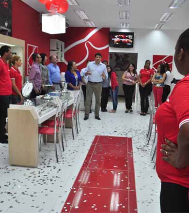 Prefeito participa da inauguração de novo empreendimento da cidade