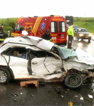 Morador de Palmital morre e assisenses ficam feridas em acidente de trânsito