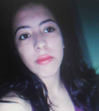 Pais procuram por filha de 15 anos que está desaparecida