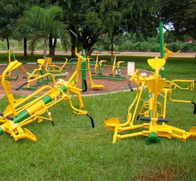 Câmara autoriza instalação de academia ao ar livre e aquisição de caminhão basculante