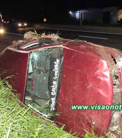 Homem morre e três ficam feridos em acidente na rodovia em Marília