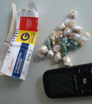 Adolescente que já possui diversas passagens por roubo é apreendido por tráfico de drogas