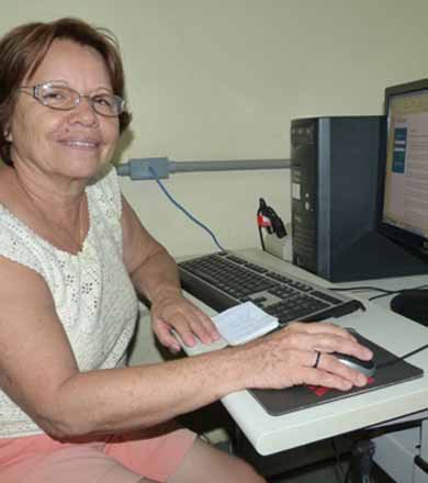 Inclusão Digital e uso da internet têm mudado a vida de idosos no Acessa São Paulo de Paraguaçu