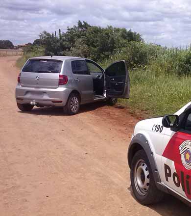 Homem é baleado durante assalto em Assis; carro e bolsa com dinheiro são levados